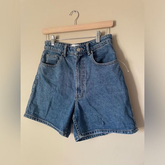 Zara Classic high wasted Blue Denim mom Jean shorts size 4 NWOT - Picture 3 of 4
